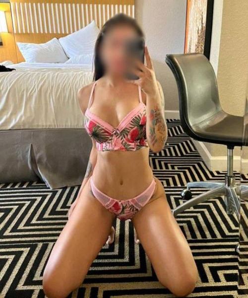 Hi everyone! My name is Jasmine, a gorgeous and sexy Latina living in Miami. Looking for the best? You found me! No fake pics, no run around, no drama! Come see me now, let’s have a little FUN!!!     